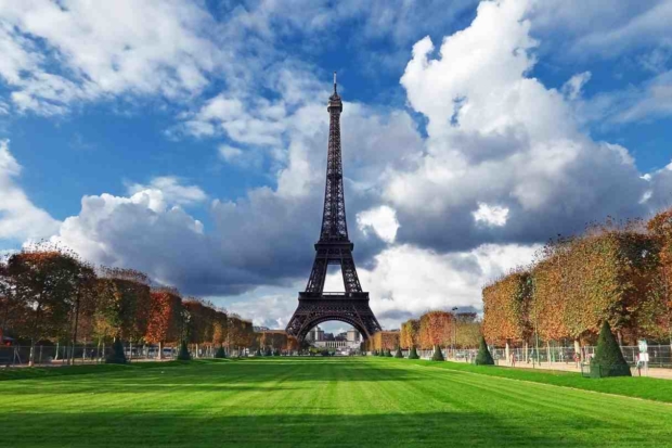 Graduate student housing Paris